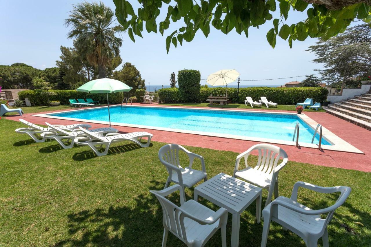 Costa Maresme Apartment Санта Сузана Екстериор снимка